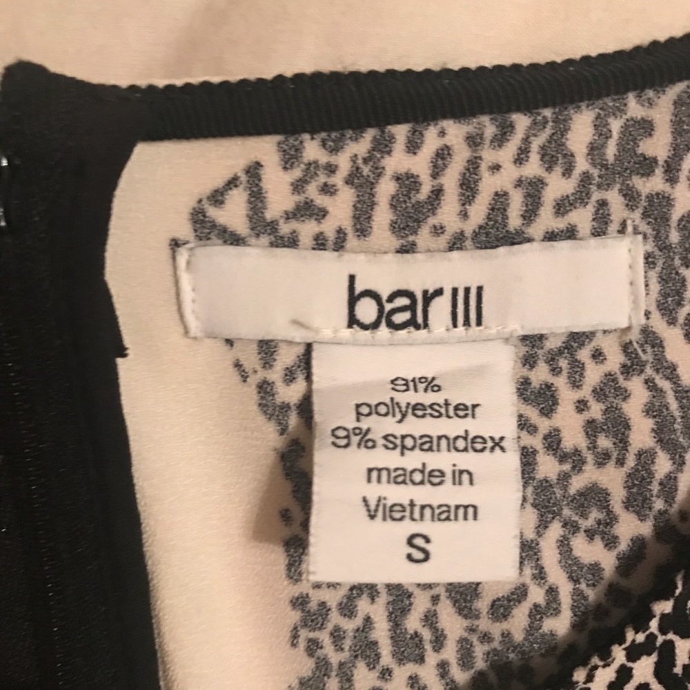 Cropped Blouse - Picture 2 of 2